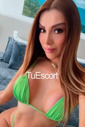 Alondra Hot Ts