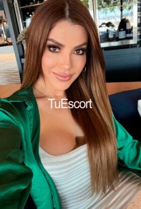 Alondra Hot Ts